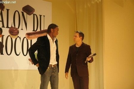 Animateur événement Salon du Chocolat en 2006 
Présentation avec Didier Drogba pour la Côte d'Ivoire