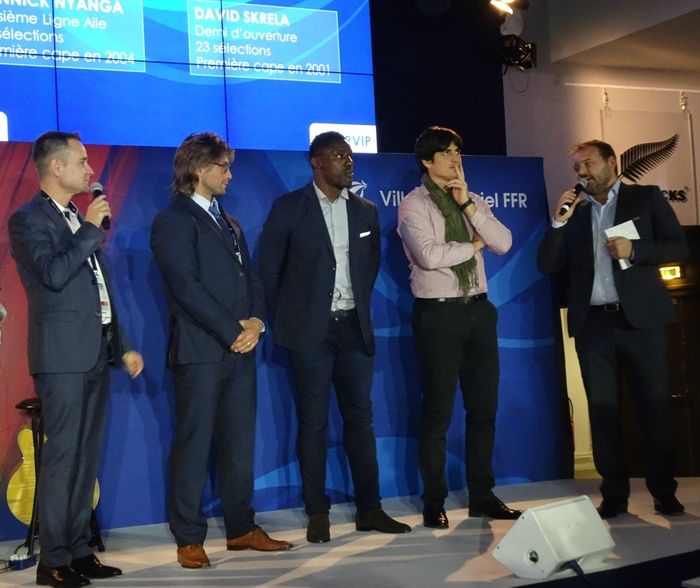 Animateur événementiel Village Officiel FFR au Stade de France Match France - Nouvelle-Zélande avec Dmitri Szarzewski, Yannick N'Yanga, David Srela et le journaliste de Canal + Bertrand Guillemin samedi 26 novembre 2016
