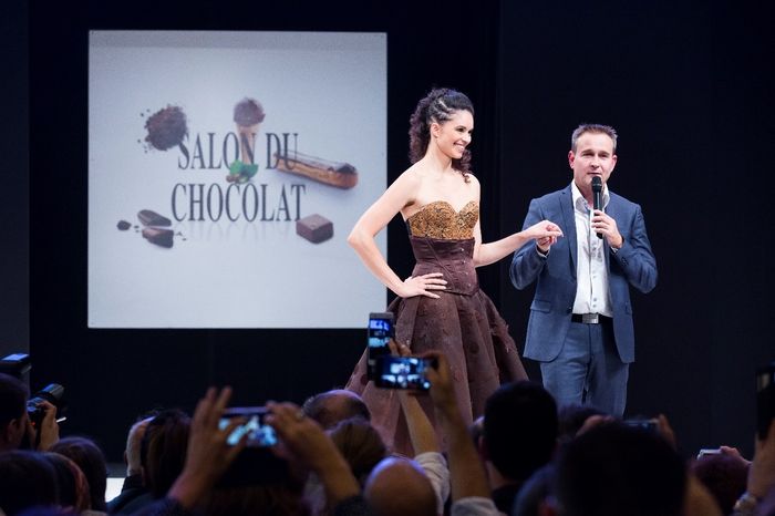 Animateur événement 23ème Salon du Chocolat à Paris, animateur micro Podium Cacao Show et du Défilé des Robes en Chocolat (photo de Sven Andersen) du 28 octobre au 1er novembre 2017