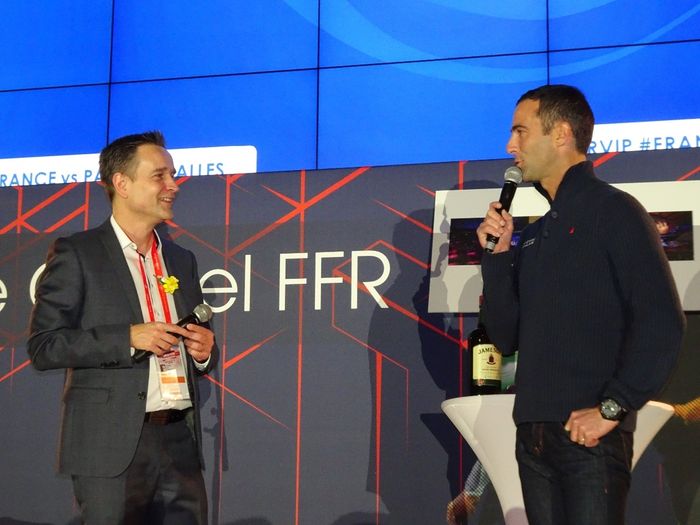 Animateur événement Village Officiel FFR au Stade de France ITW après match France - Pays de Galles avec Armel Le Cléac'h Vainqueur du Vendée Globe (Similitude avec son combat face à Alex Thomson Skipper du Pays de Galles samedi 18 mars 2017