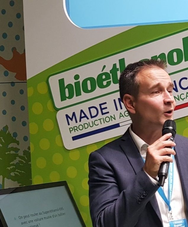 Animateur événementiel Mondial de l'Auto Bioéthanol du 4 au 14 octobre 