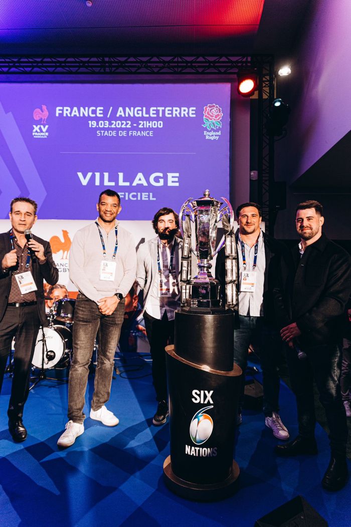 Animateur événementiel Tournoi des 6 Nations au Stade de France avec Emile N'Tamack, Alexis Palisson, Camille Chat et Arthur Retière mars 2022 crédit photo ©Morgane Ferré www.morganeferre.com